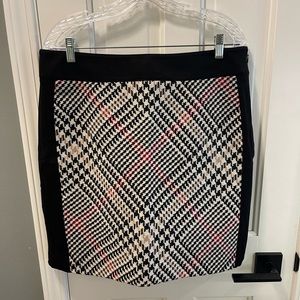 White House/Black Market Skirt